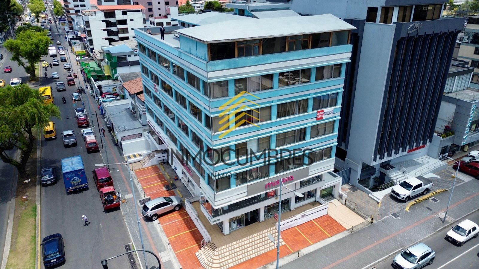 Edificio en venta, Gaspar de Villarroel y Amazonas 