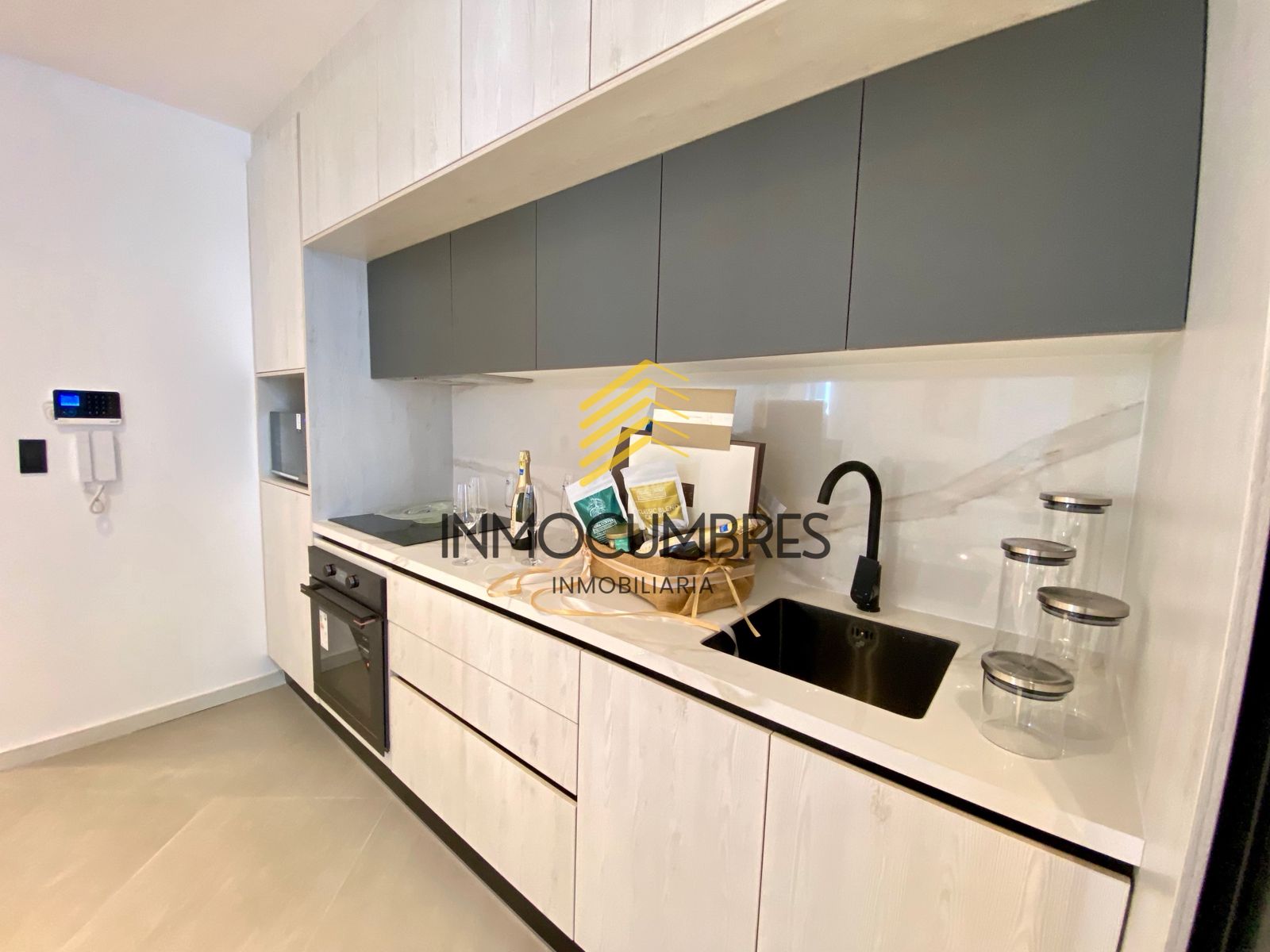 Suite de lujo en venta, República Del Salvador 
