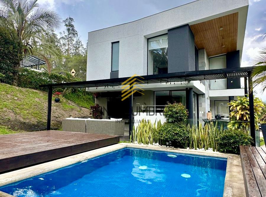 Casa de lujo en venta, Nayon