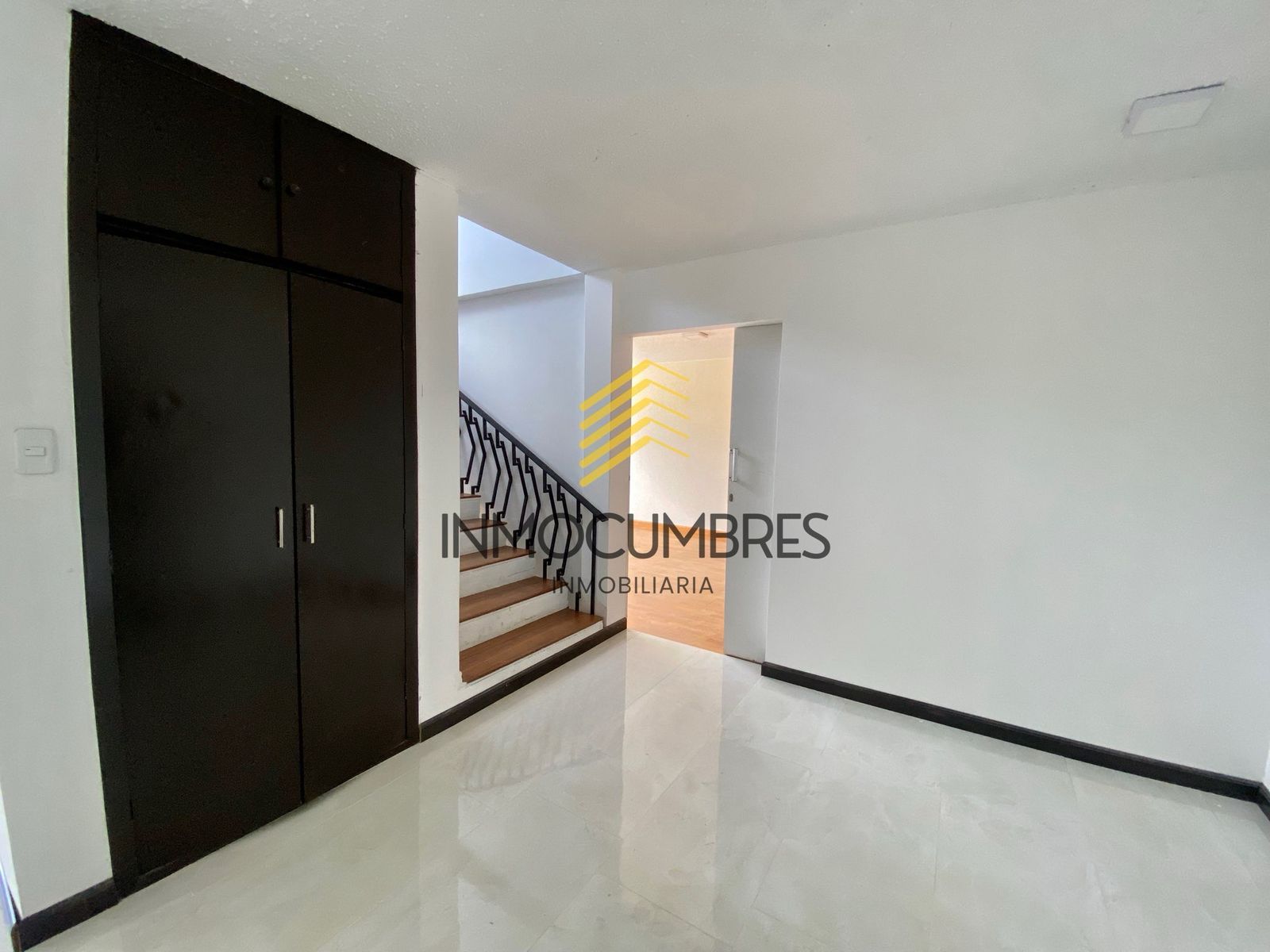 Casa para empresa en renta, Shyris y Gaspar De Villarroel 