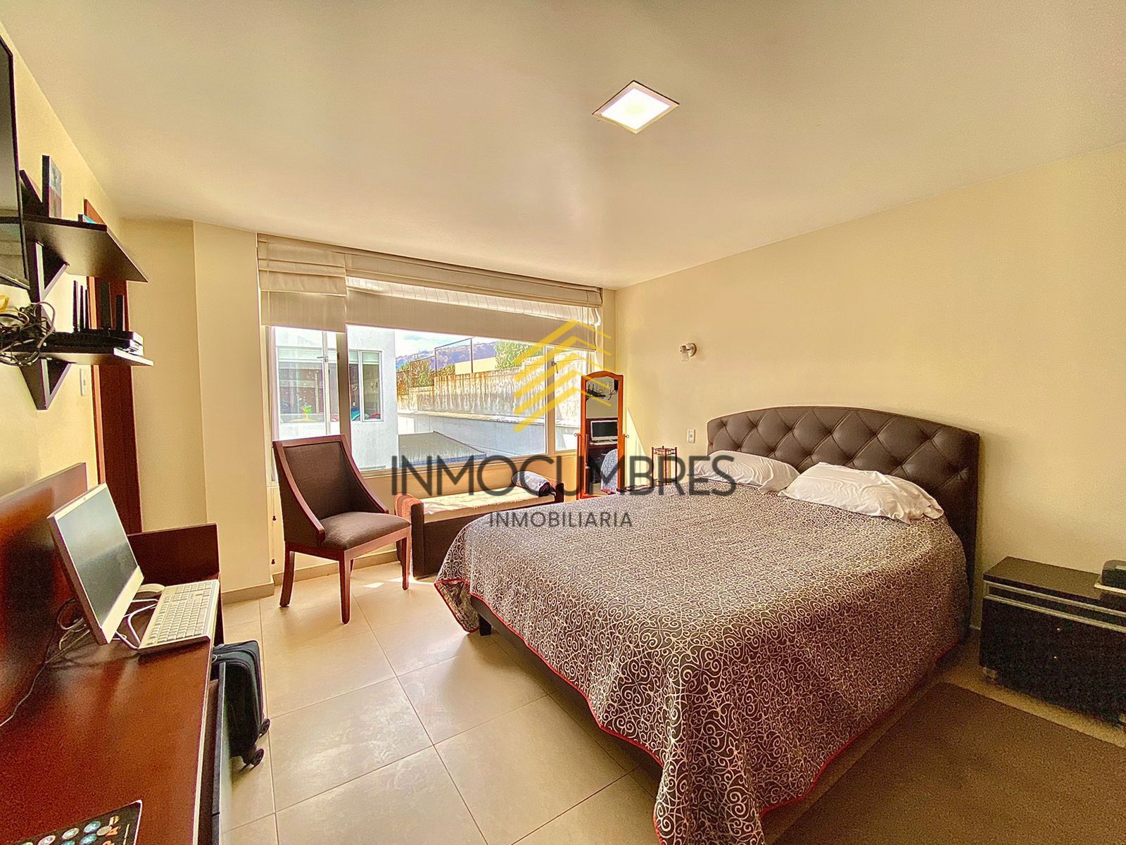 Departamento amoblado en venta, Cumbaya 