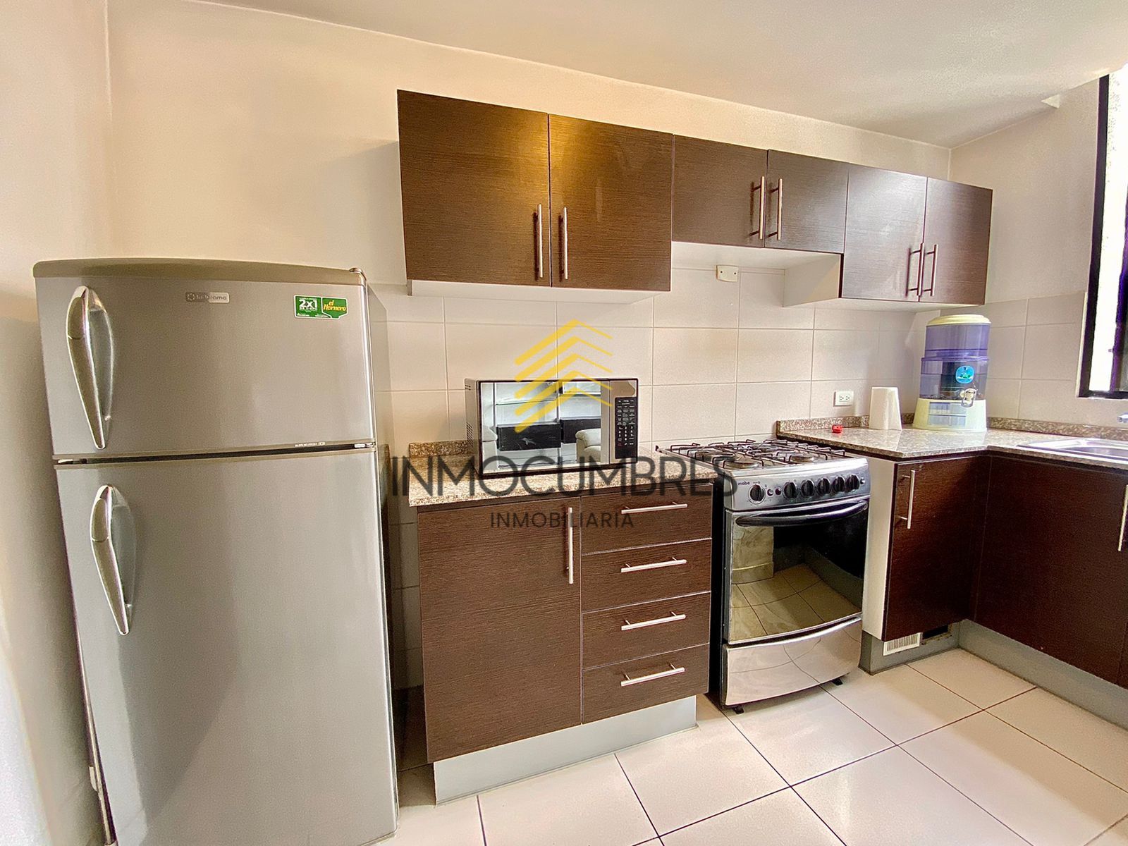 Suite amoblada en renta, AV. Portugal