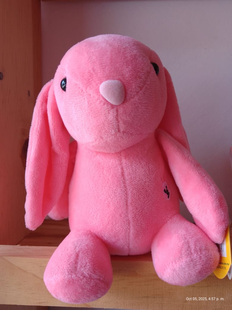Conejito de peluche rosa