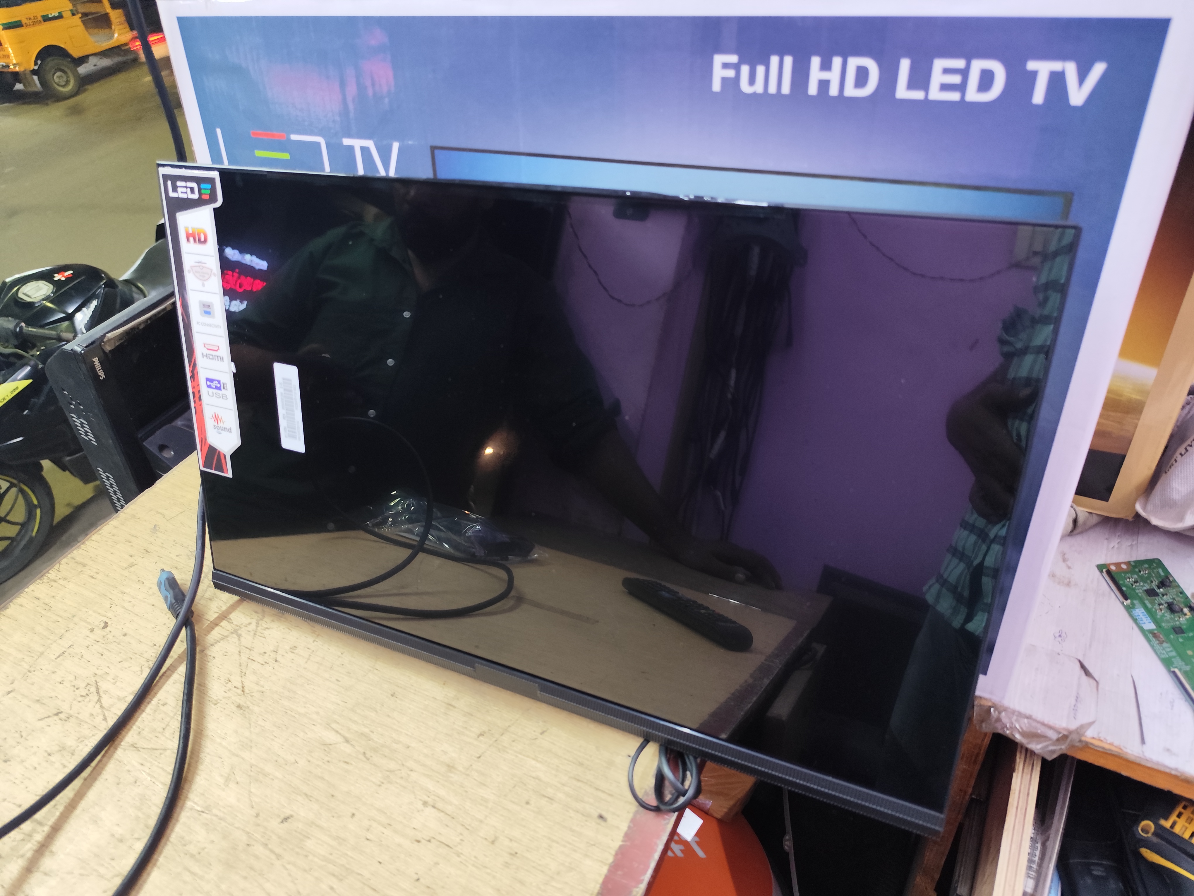 32" Crown Smart Led Tv 