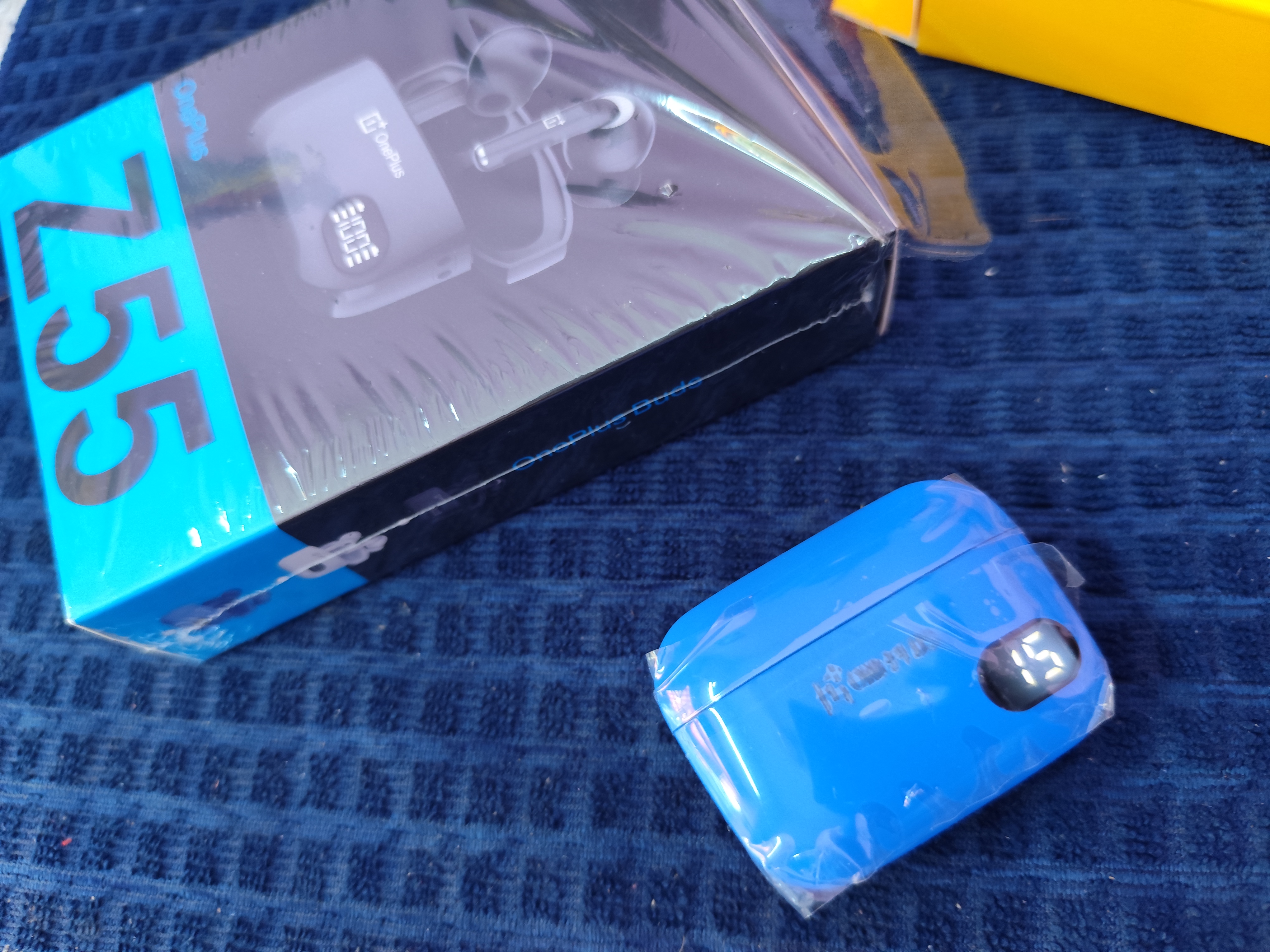 One plus Airpod
