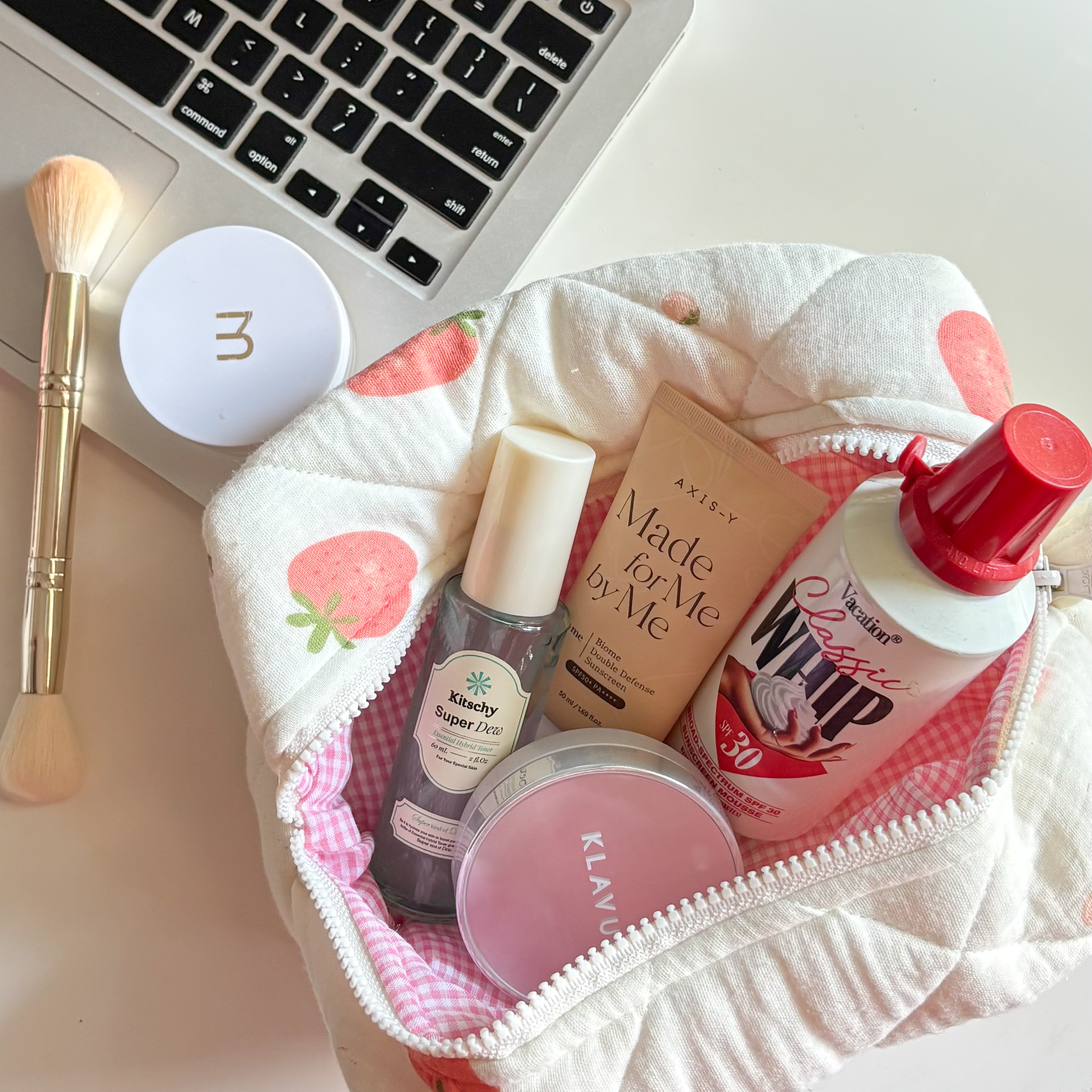 Stroberi - Darling Quilted Makeup Pouch