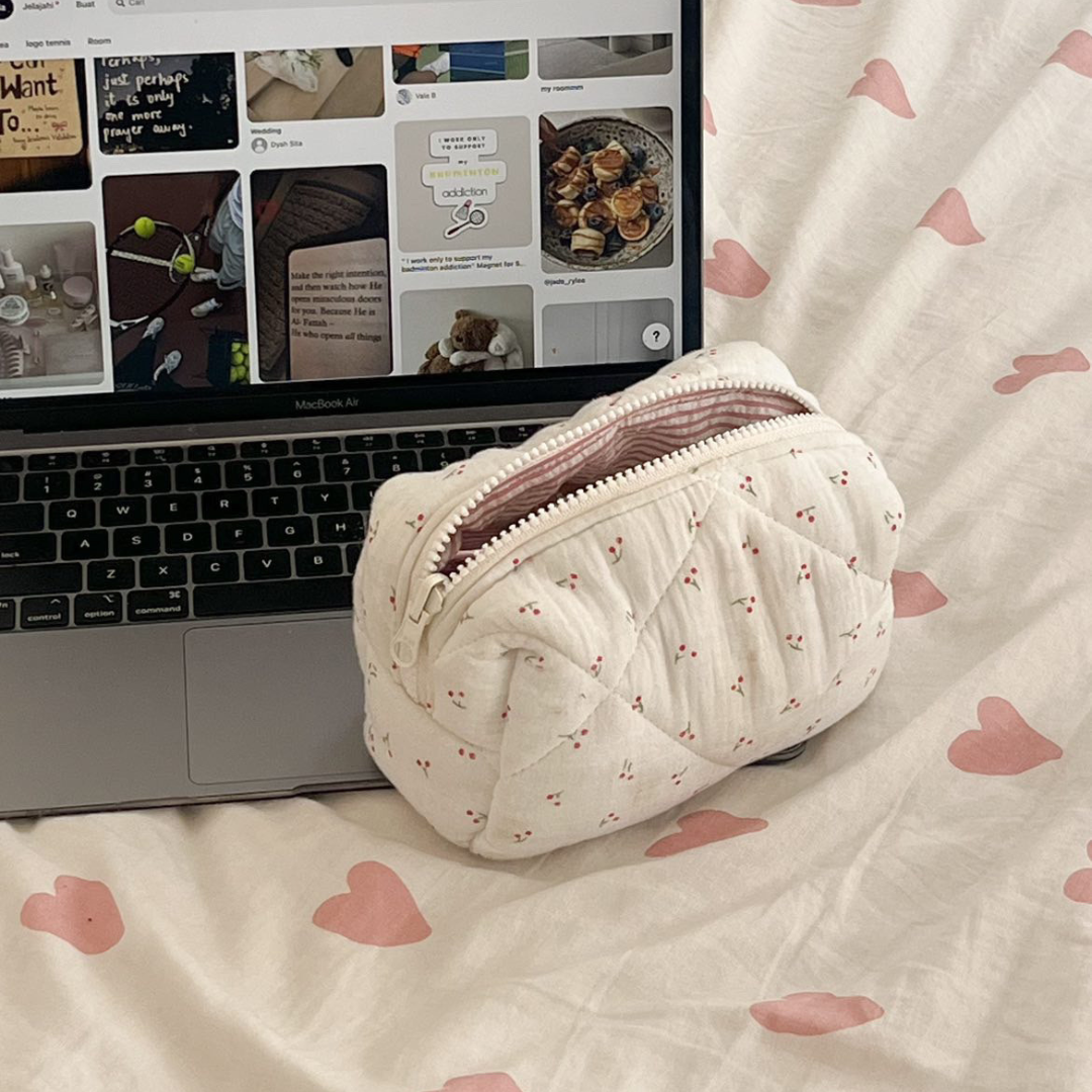 Ceri Ceri - Darling Quilted Makeup Pouch