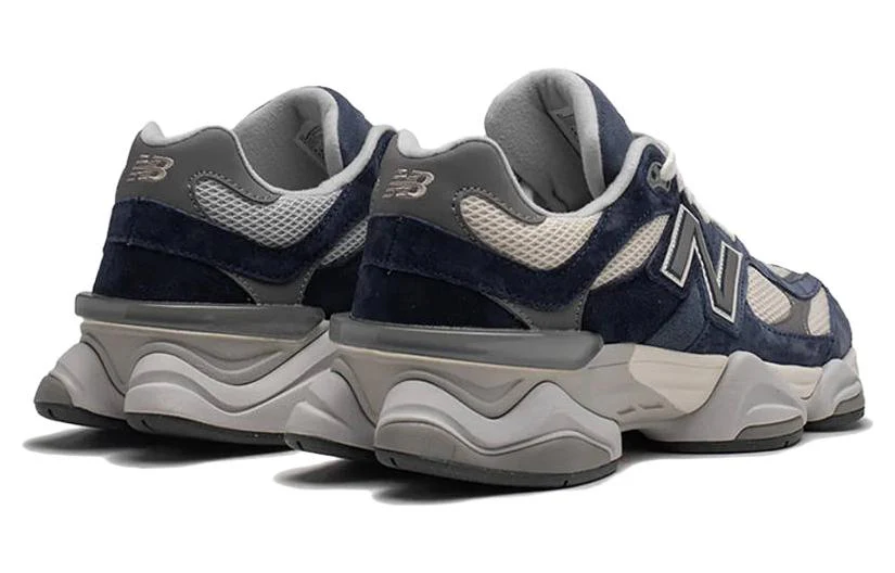 9060 Navy Sneakers