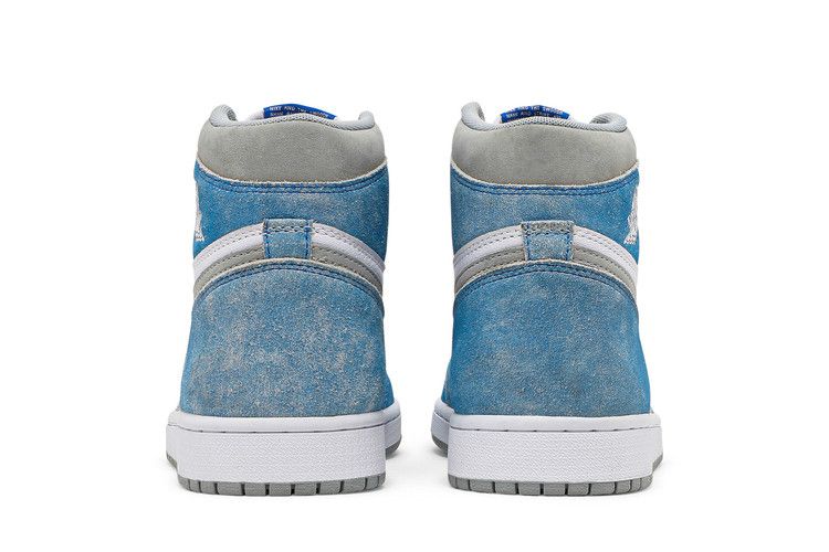 Air Jordan 1 Retro High OG 'University Blue'