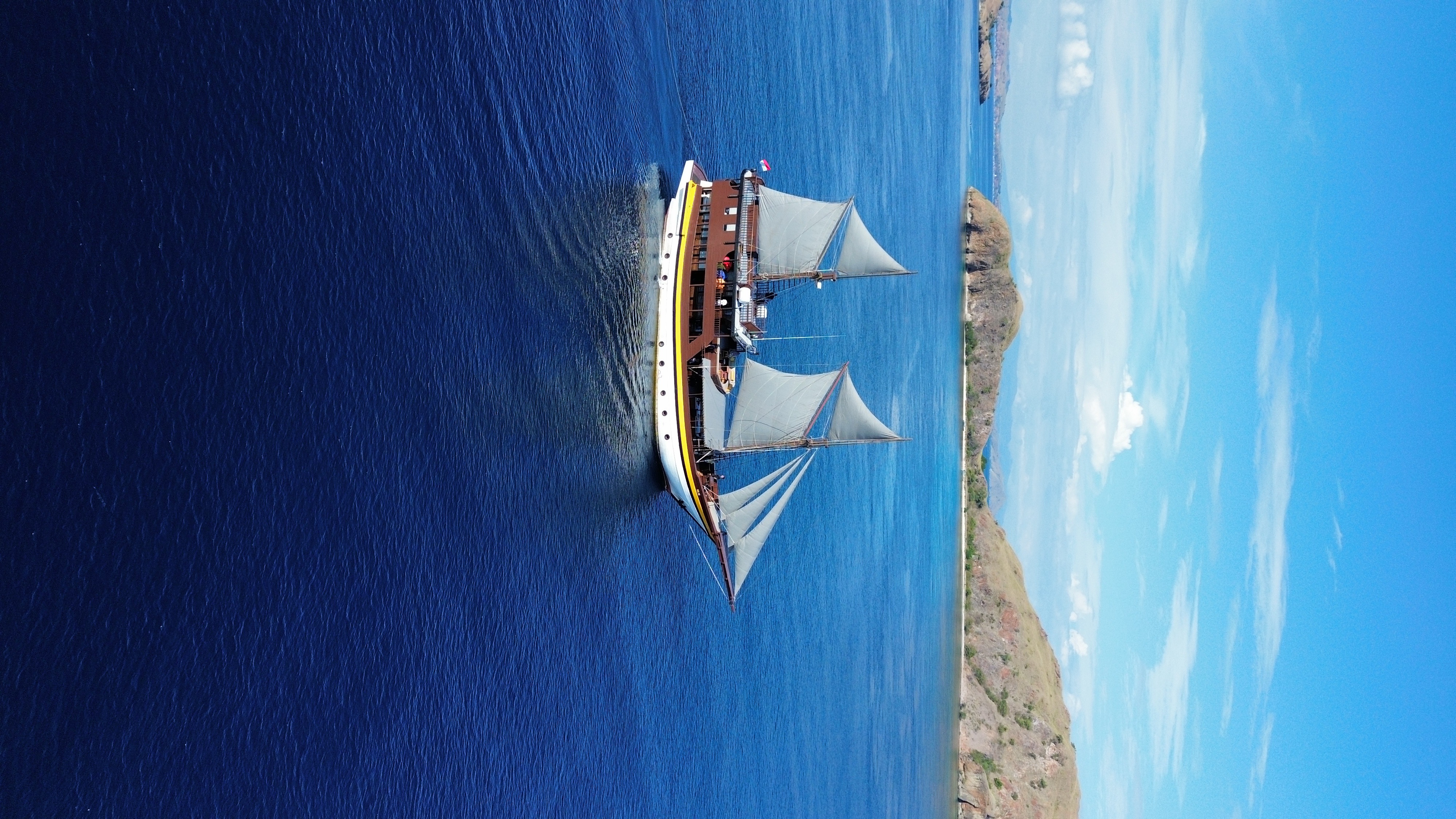 OPEN TRIP : BEHIKE PHINISI SAILING 3D2N