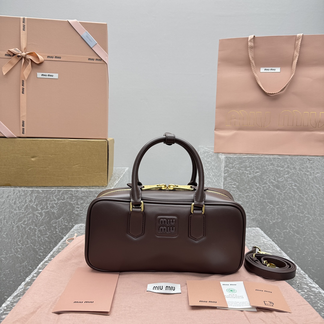 미우미우 볼링 핸드백