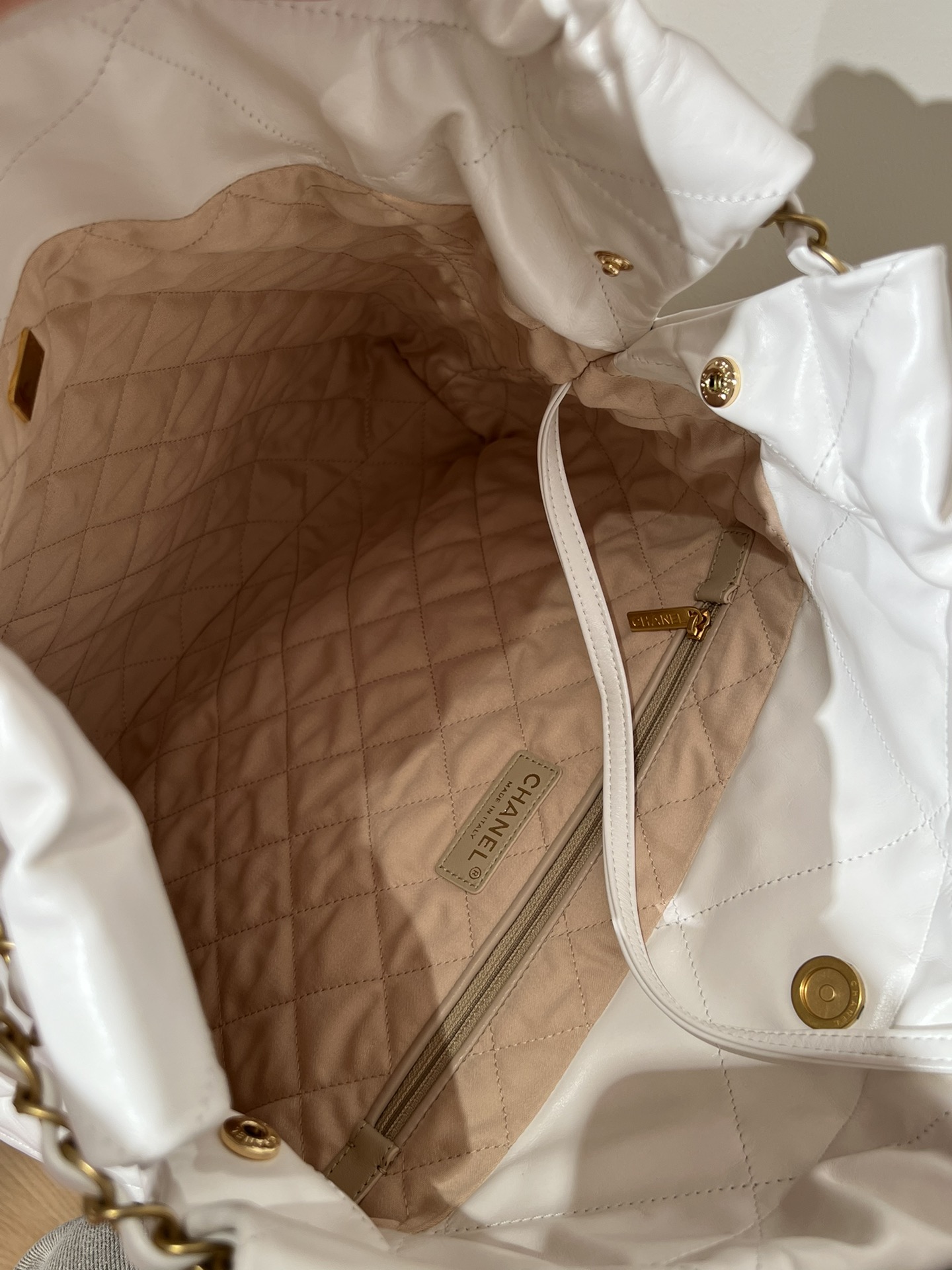 샤넬 22백 클래식