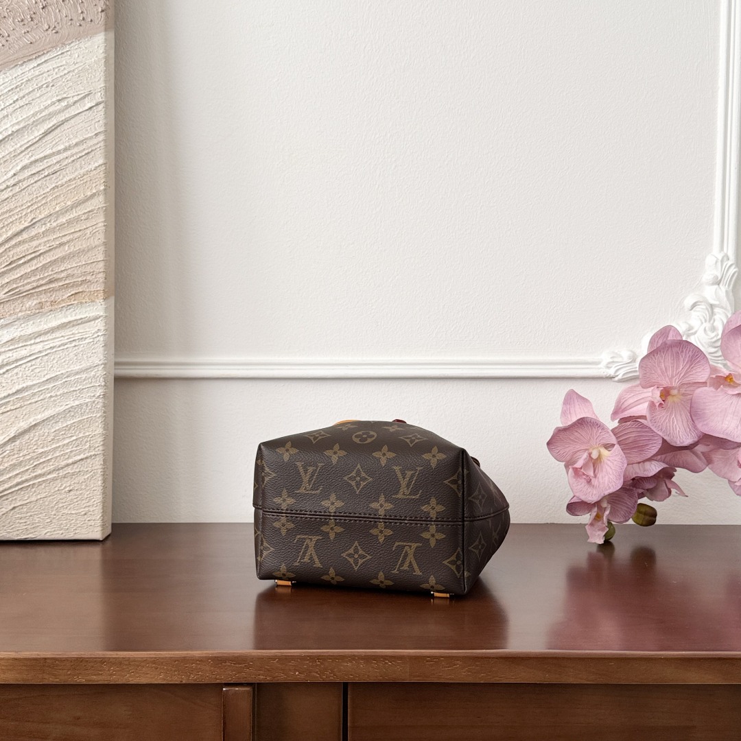 루이비통 몽수리 백팩