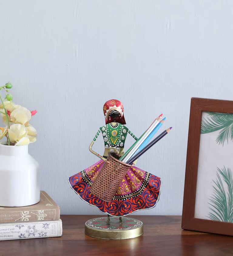 Lady Multicolour Metal Pen Stand