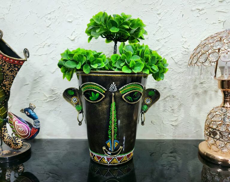 Decorative Multicolour face basket  wase