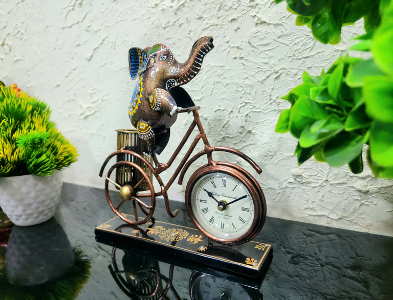 Decorative Multicolour Elephant Clock 3"