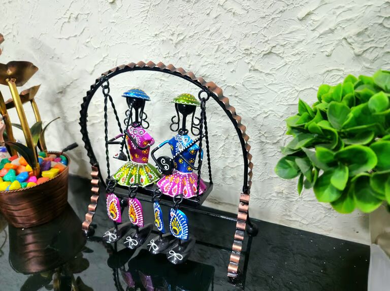 Decorative Multicolour Metal 2 Lady Jula