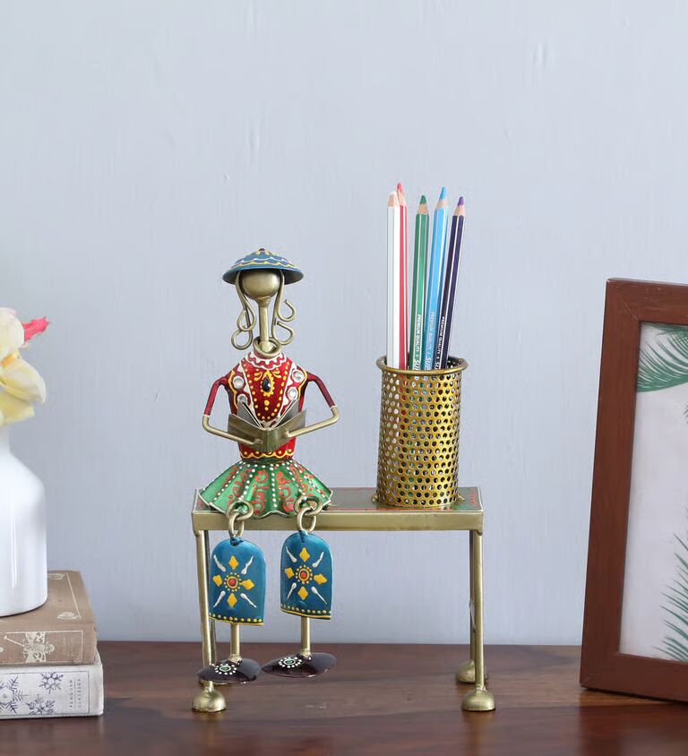 Lady Hanging Multicolour Metal Pen Stand