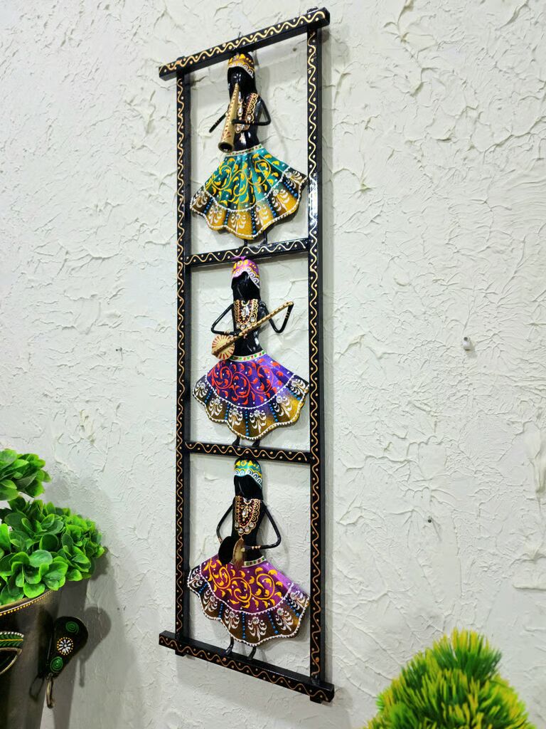 Decorative 3 lady Farm Vertical Multicolour Iron Wall Art