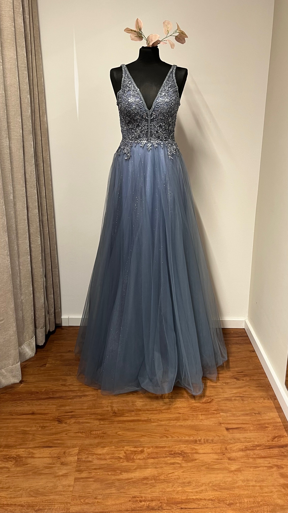 Abendkleid aus Spitze und Tüll