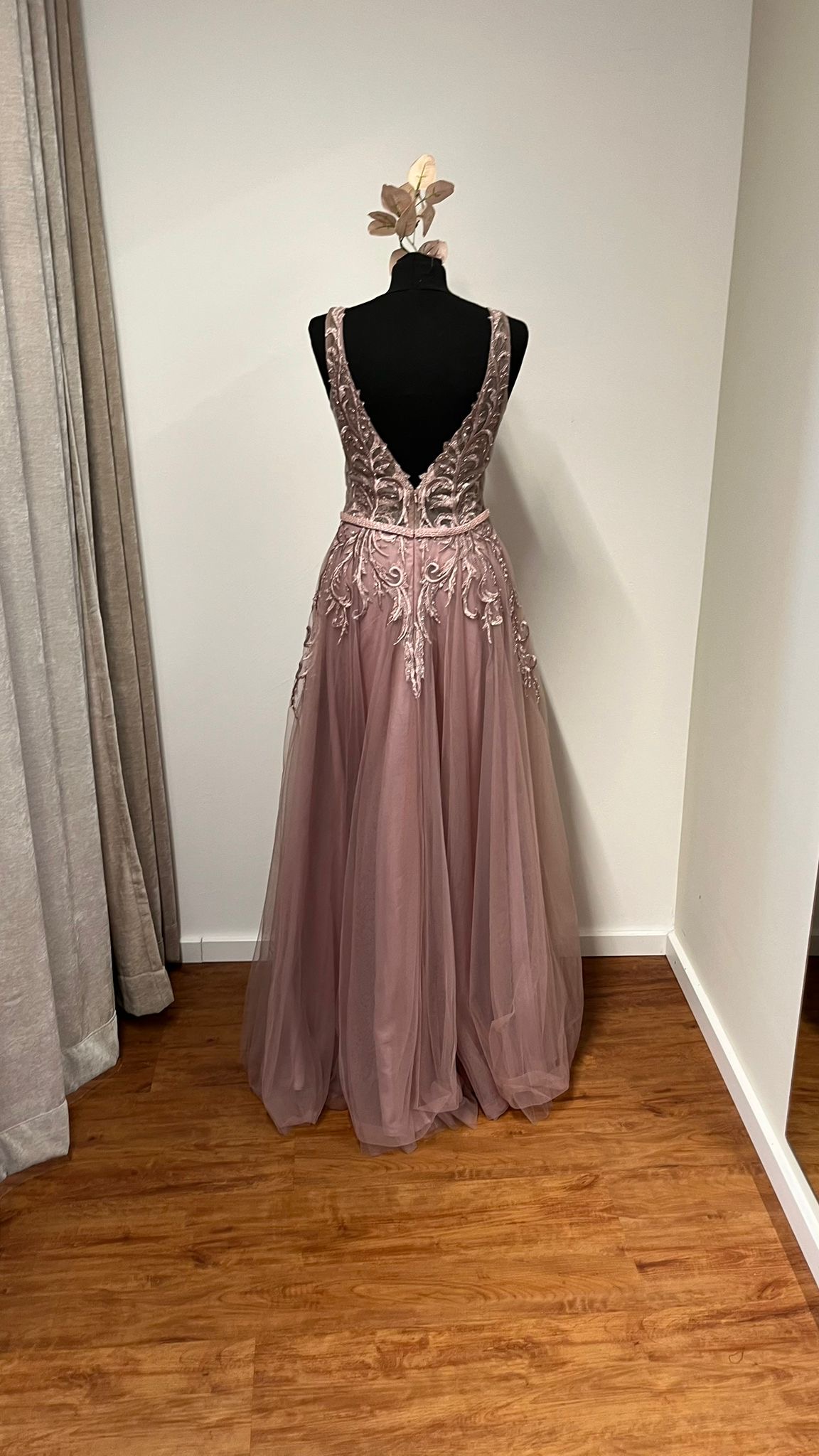 Abendkleid in Flieder