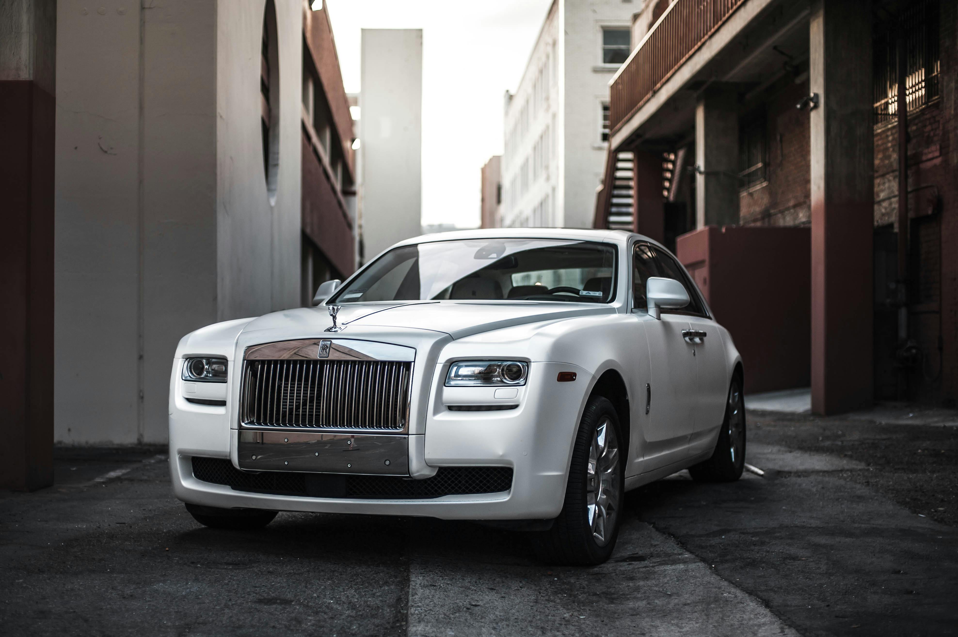 Exterior Luxury Car Detailing (Clean)