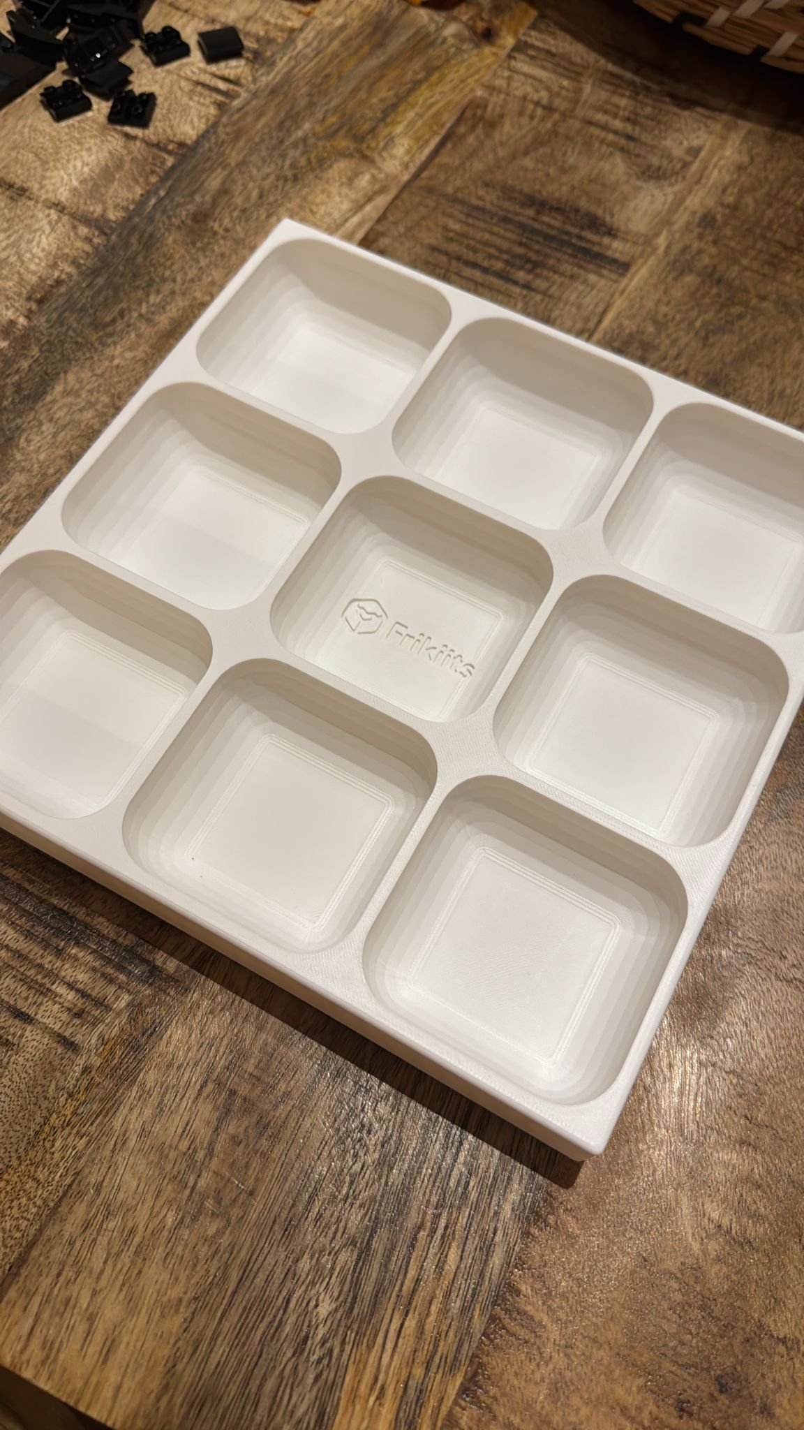 Bandeja Frikiits 9 Compartimentos – Piezas pequeñas