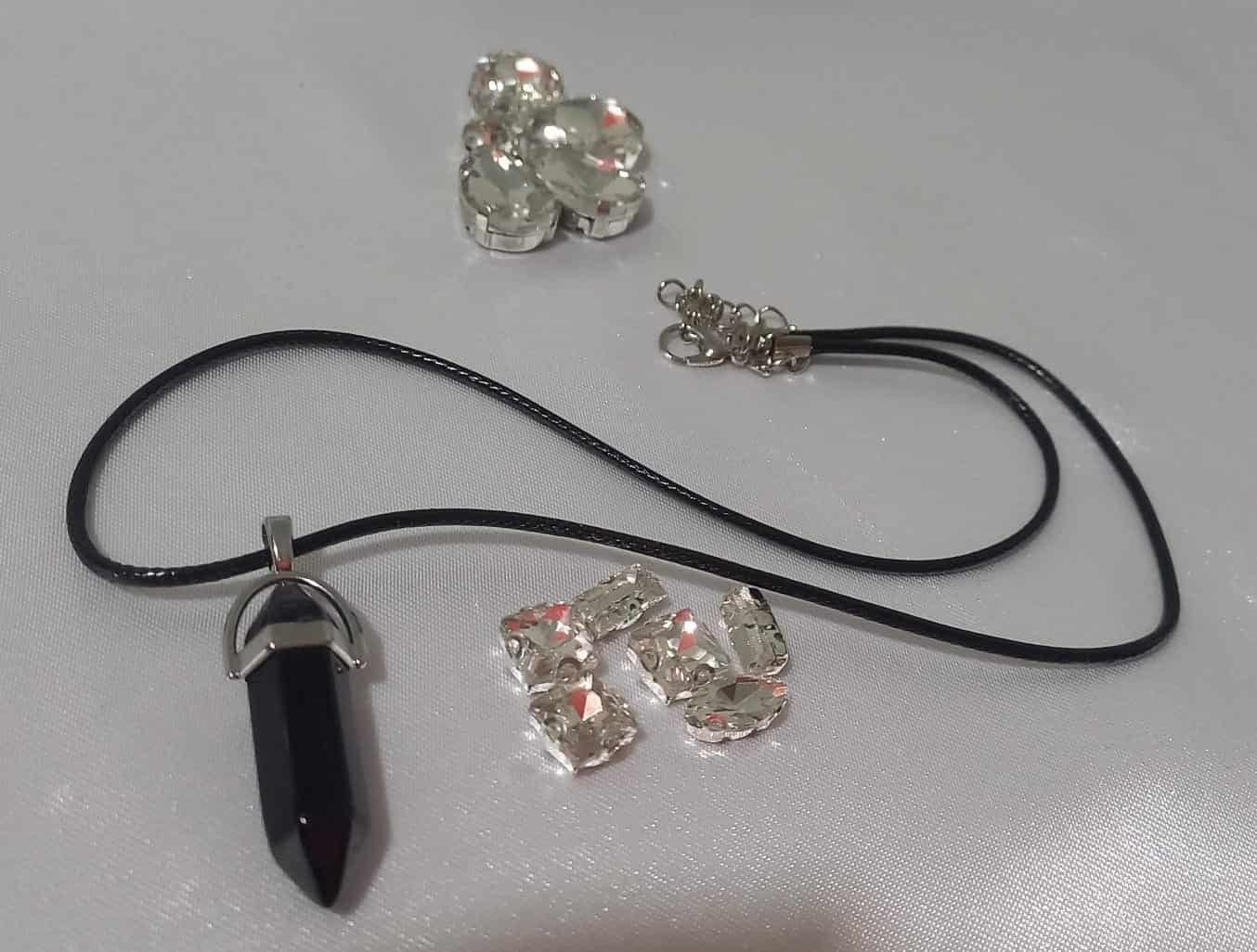 Cadena de Cordón con Cristal Negro