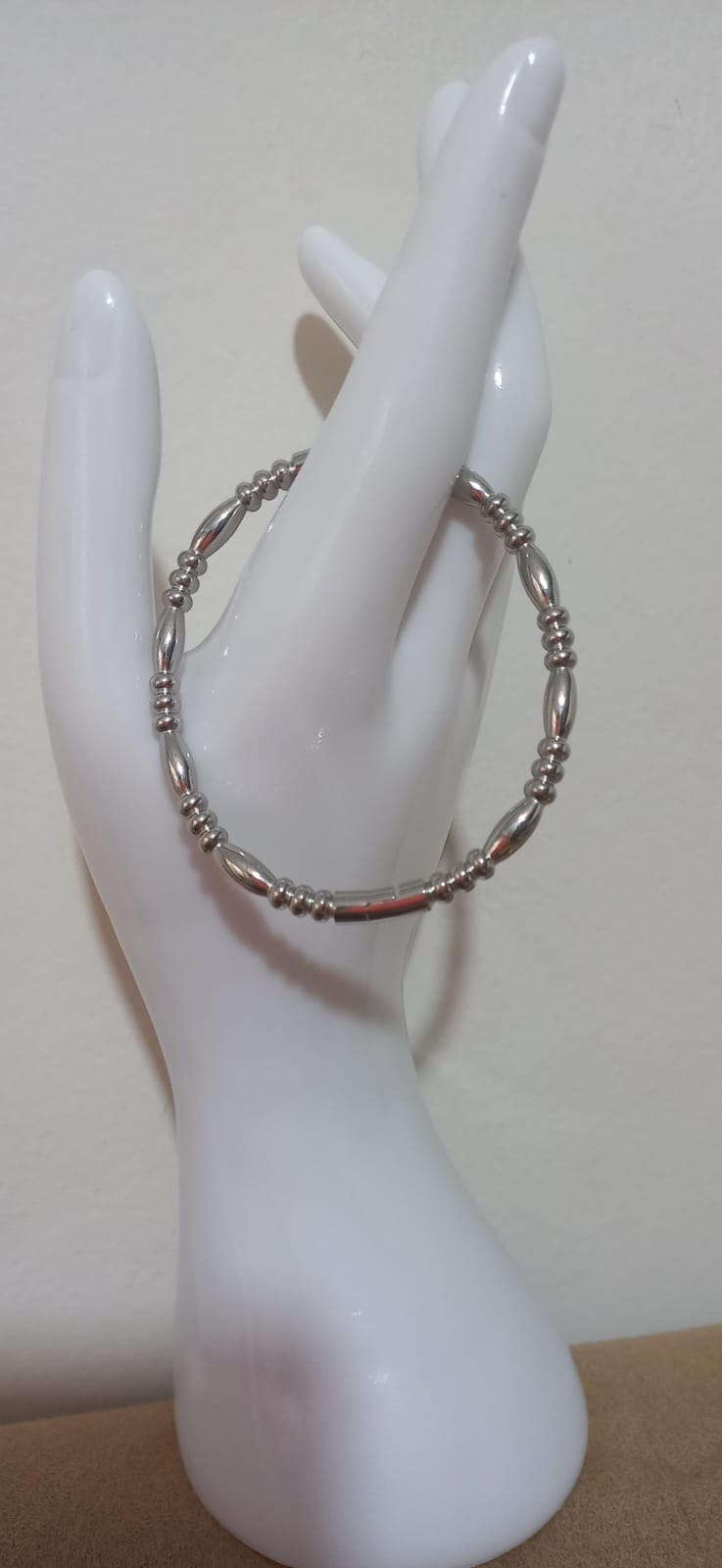 Brazalete Esferas Alargadas Plateado