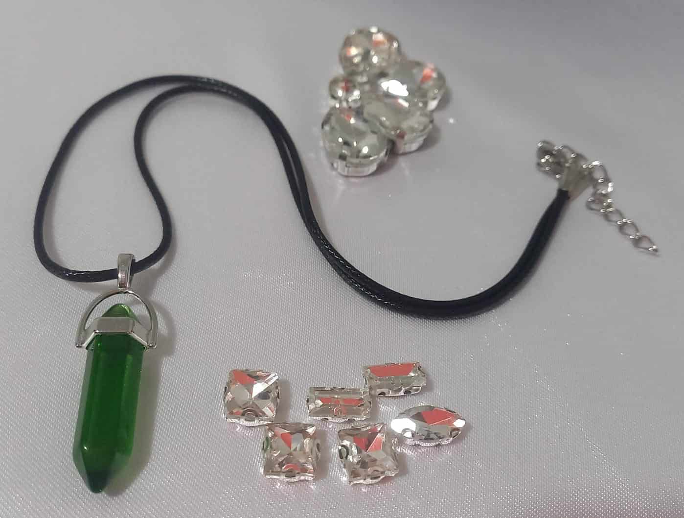 Cadena de Cordón con Cristal Verde
