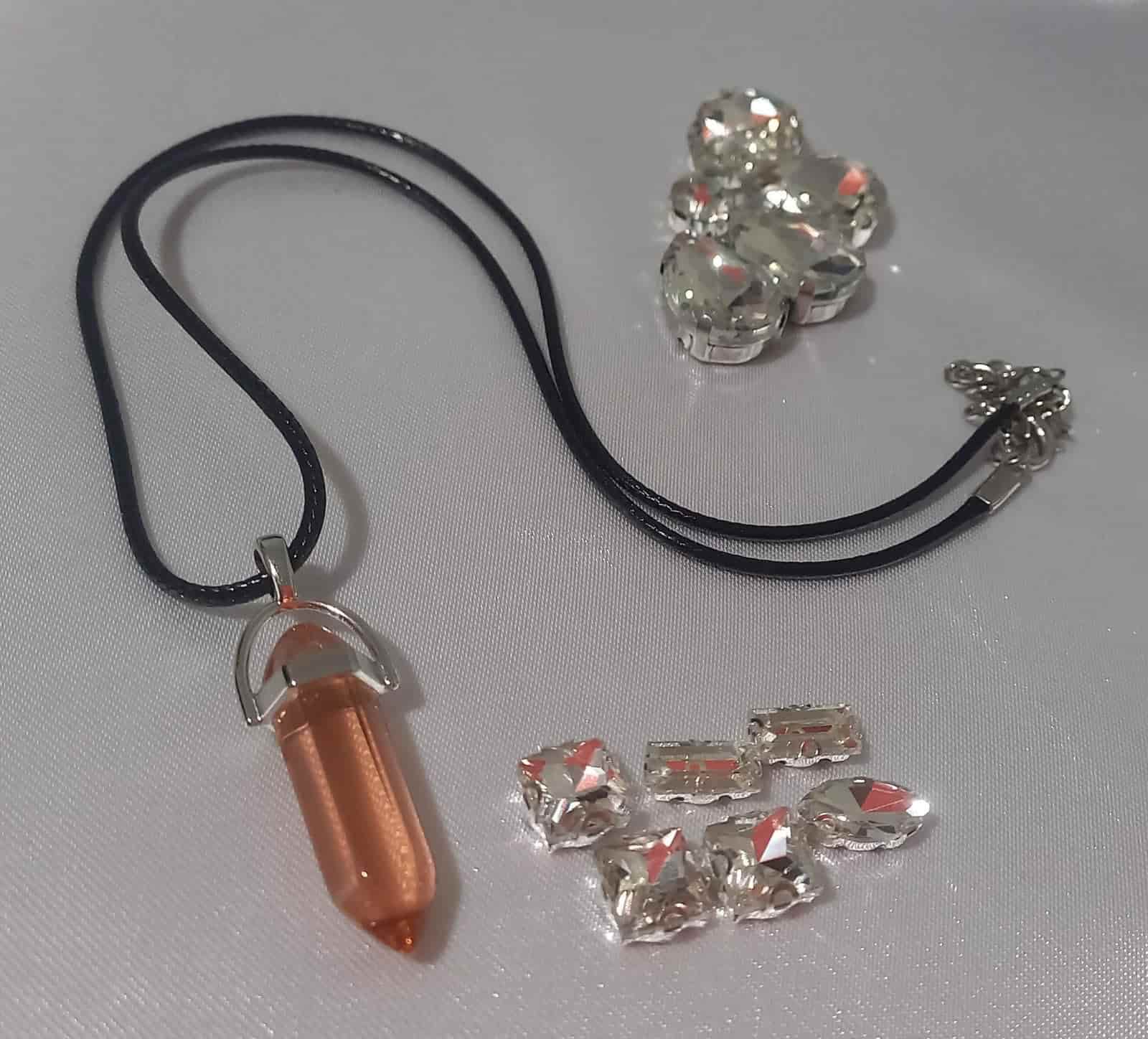 Cadena de Cordón con Cristal Naranja