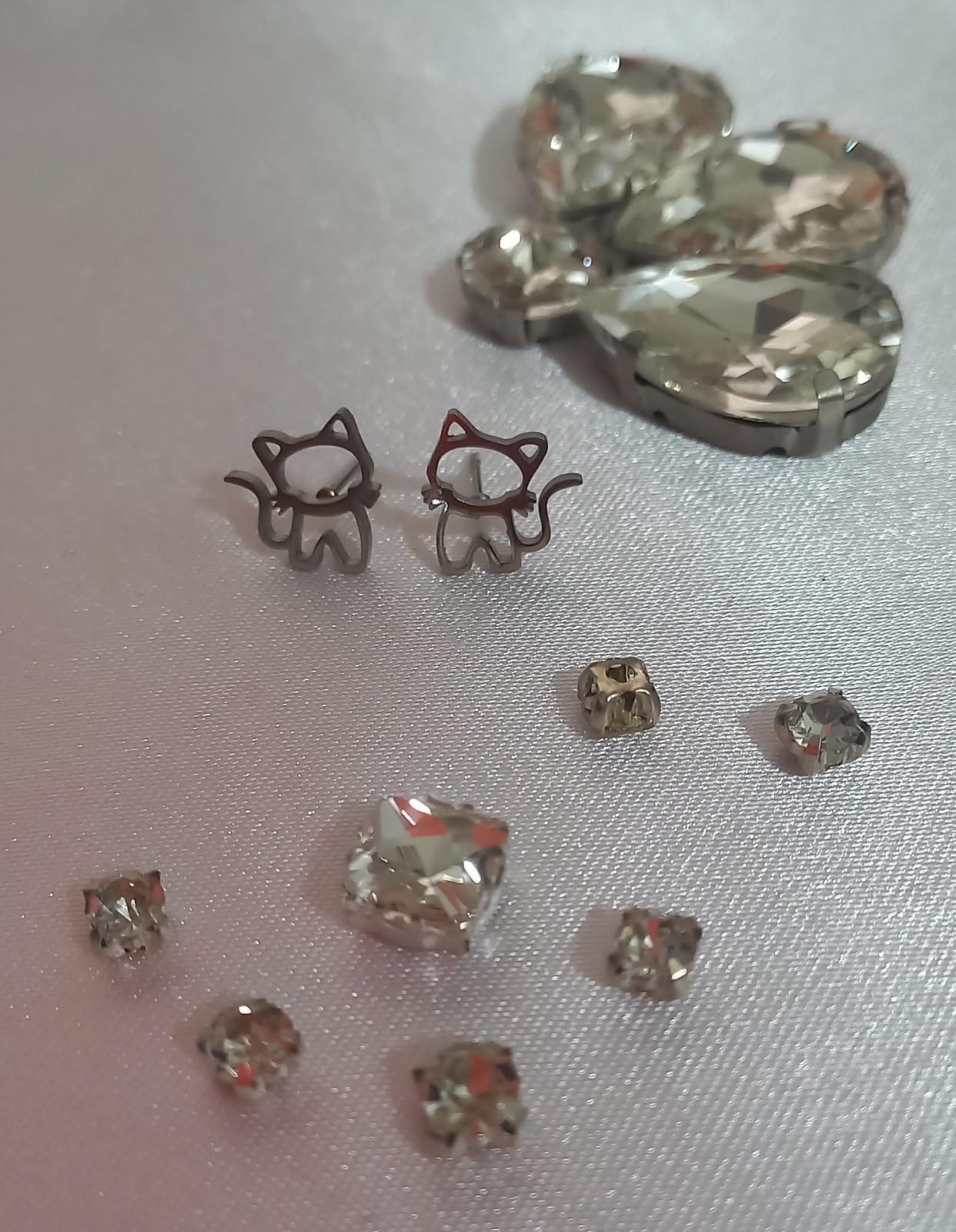 Aretes de Gaticos Plateado