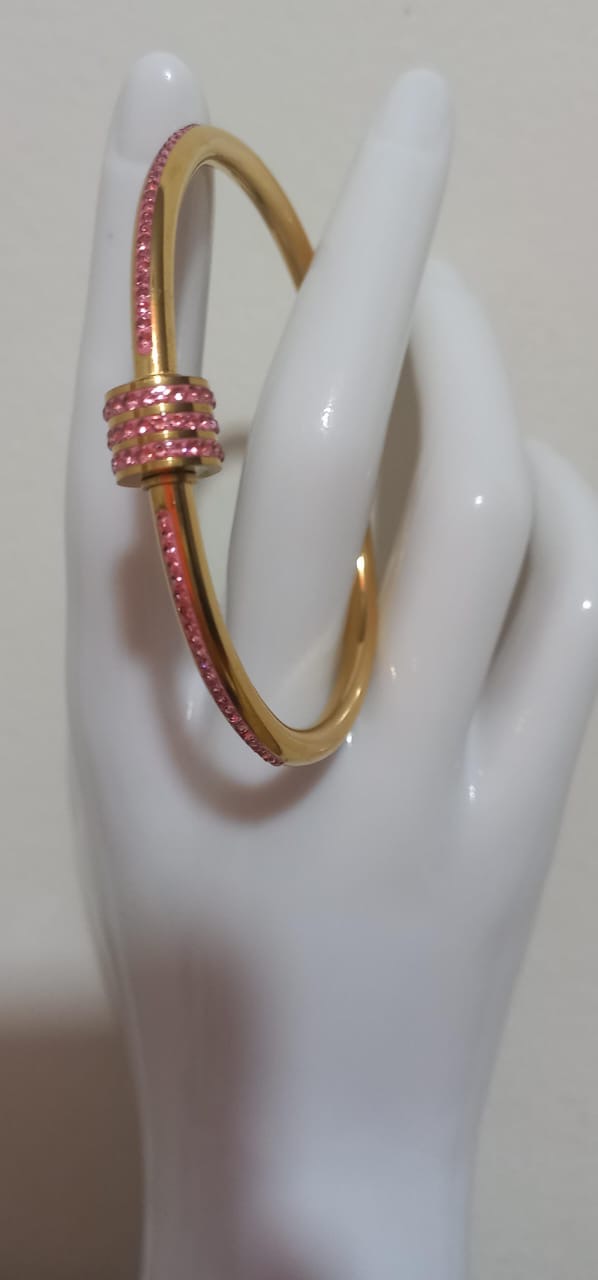 Brazalete de Circones Rosados Barril Tres Lineas Dorado