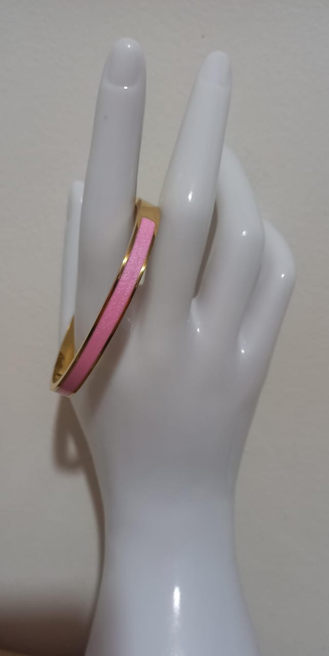 Brazalete Ancho Dorado-Fucsia