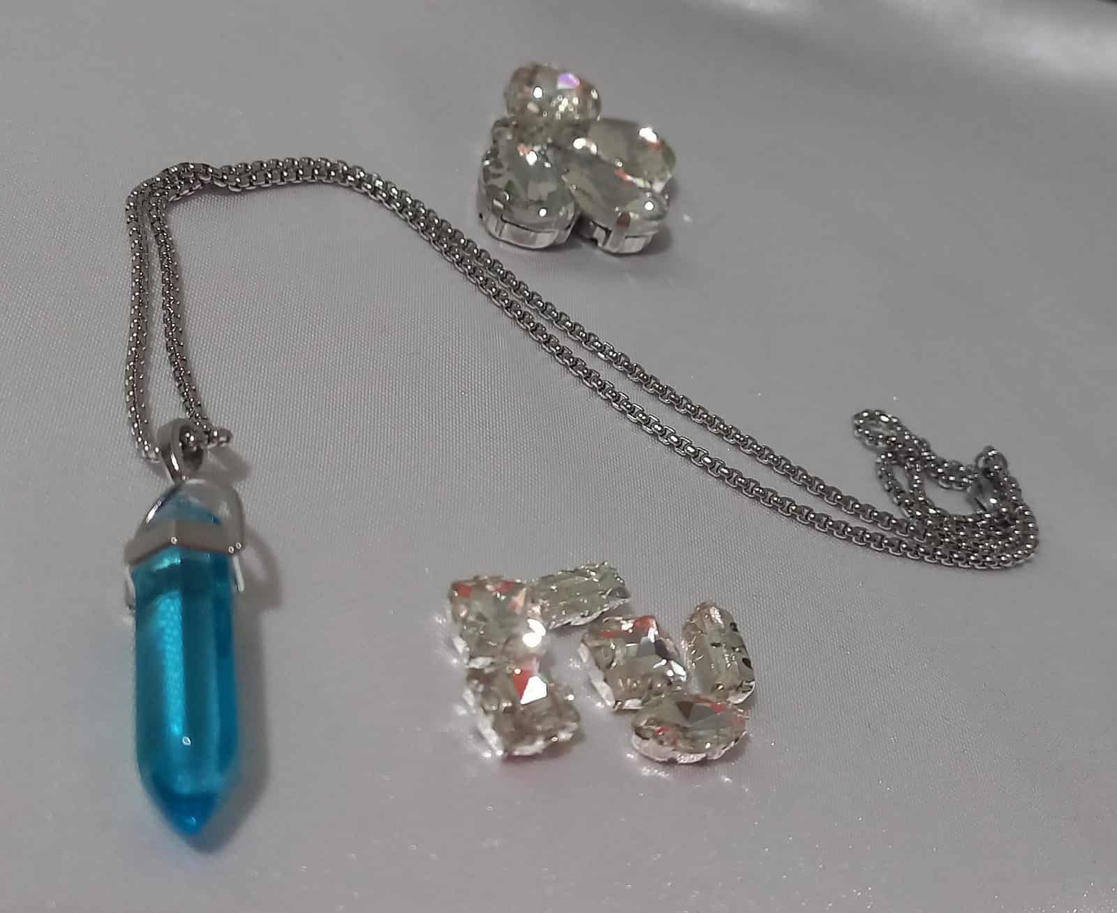 Cadena de Cordón de Acero con Cristal Azul