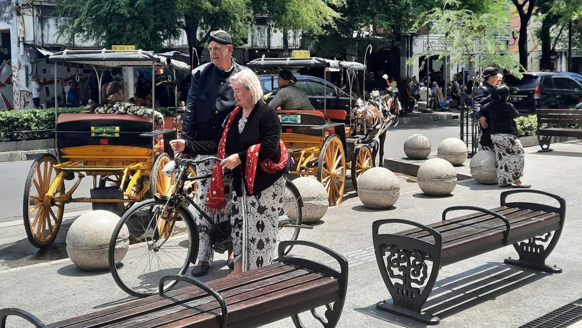  The Five-Day Javanese Crucible: Empires, Cascades, and Craters (Private & Sharing Group/Starting From Yogyakarta-Java)