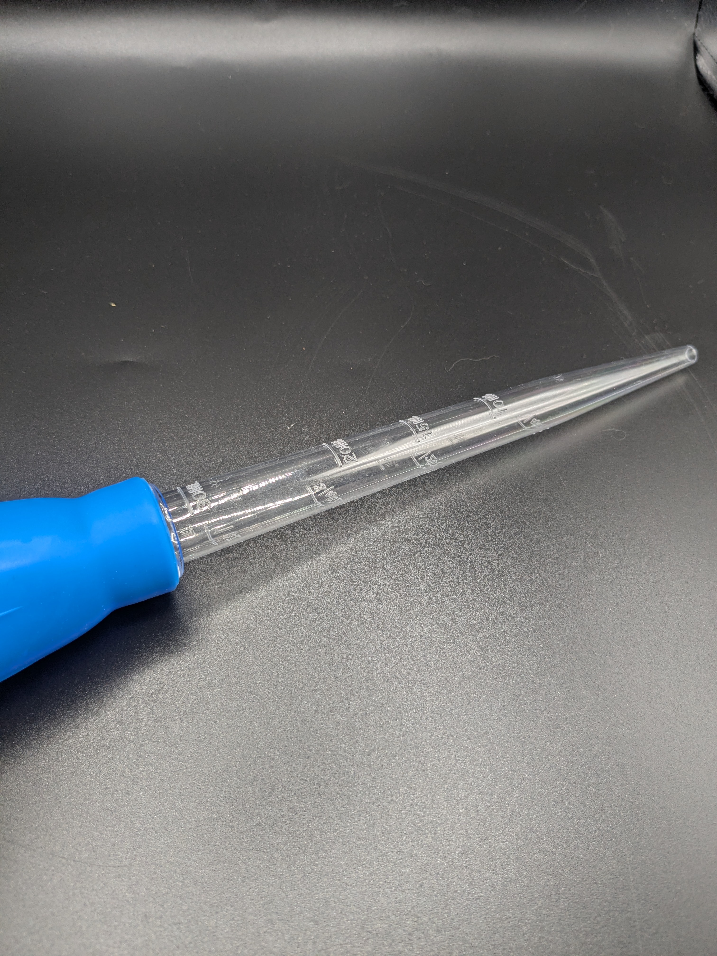Pipette d’aquarium graduée 30 ml ou 50 ml avec poire 
