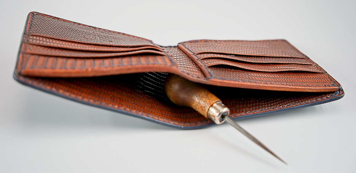 Plutus Bifold Wallet