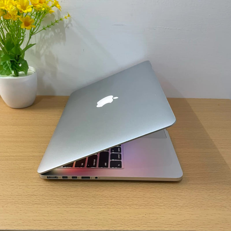Macbook Pro Retina 13 inch 2013 Ram 4 SSD 128GB Second Ori Mulus