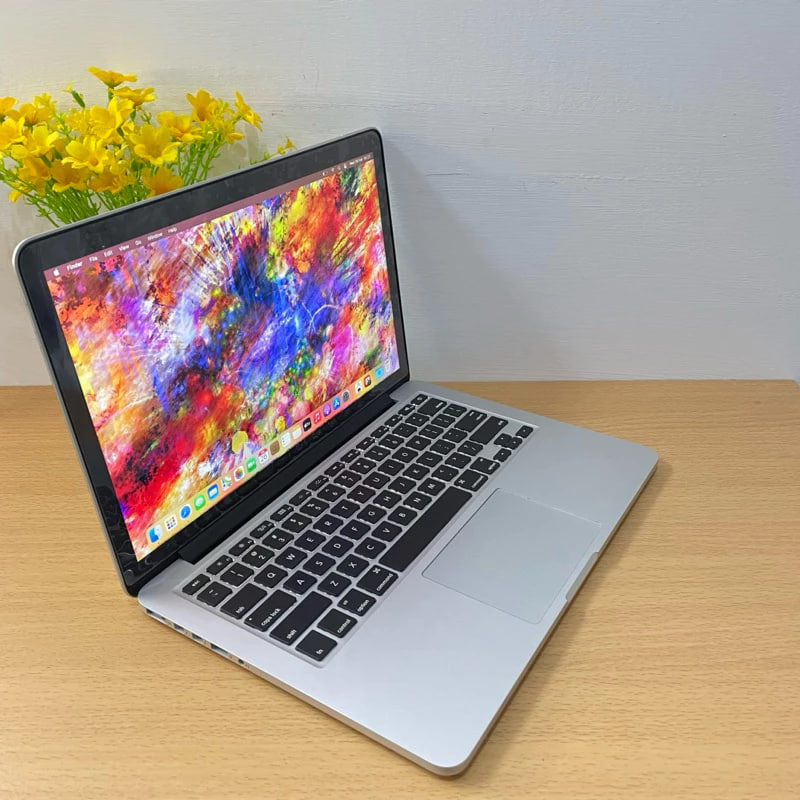 Macbook Pro Retina 13 inch 2013 Ram 4 SSD 128GB Second Ori Mulus