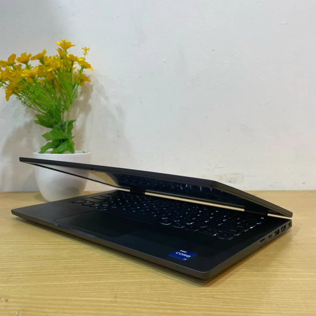 Dell Latitude 7320