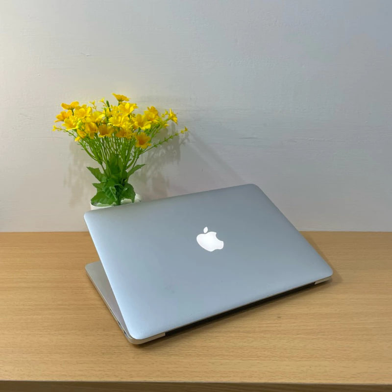 Macbook Pro Retina 13 inch 2013 Ram 4 SSD 128GB Second Ori Mulus