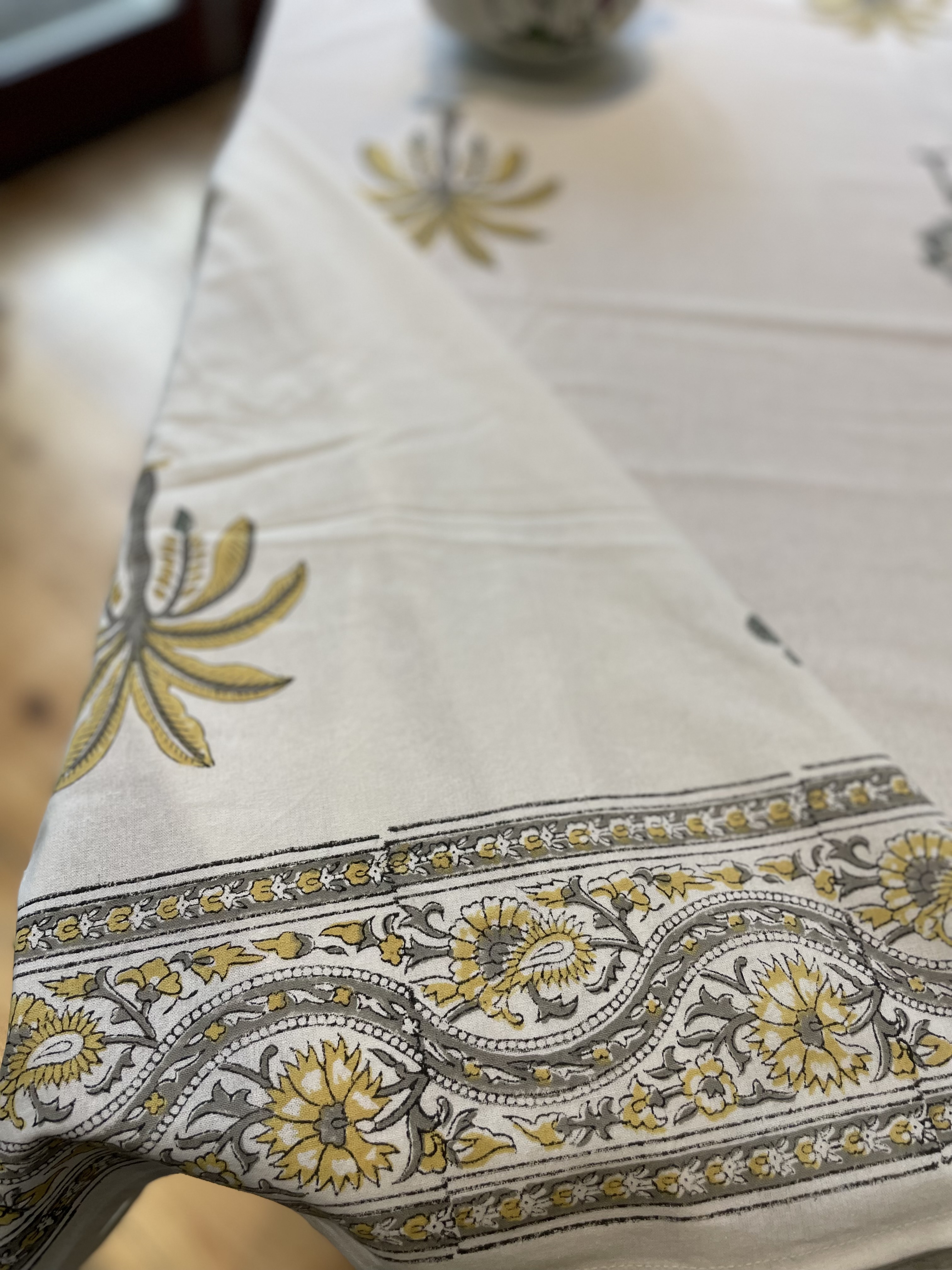 Condicote Table Cloth