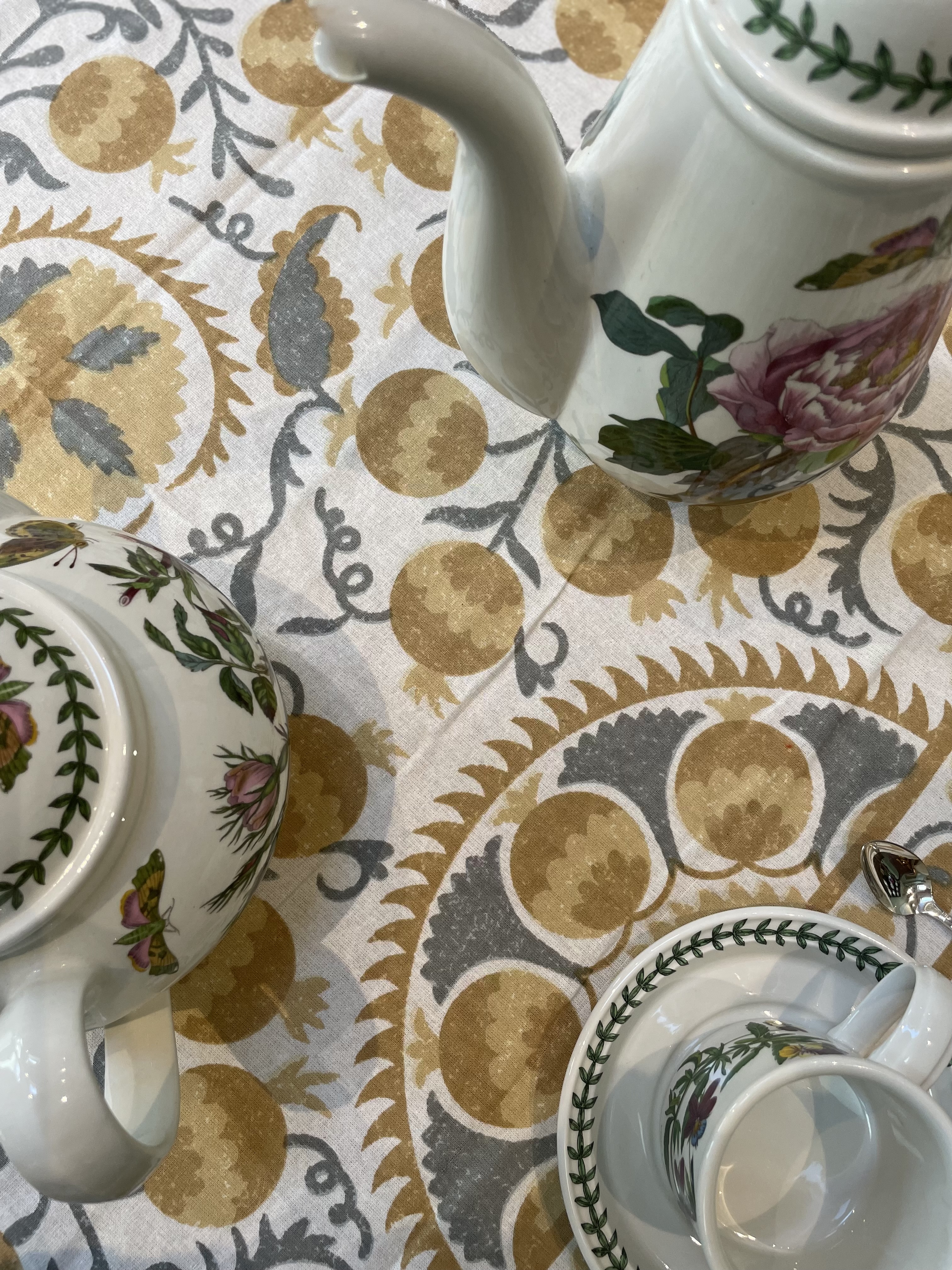 Moreton Table Cloth