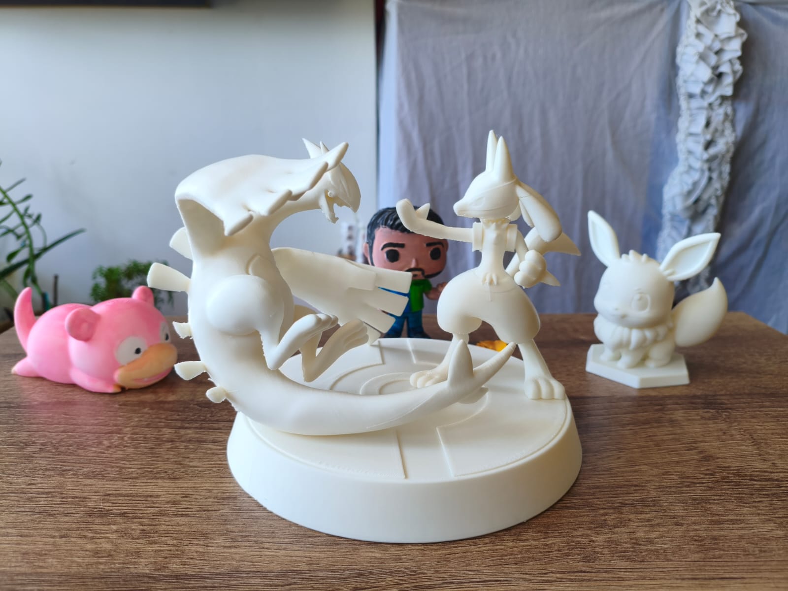 Figuras 3D de 15 CM o Más