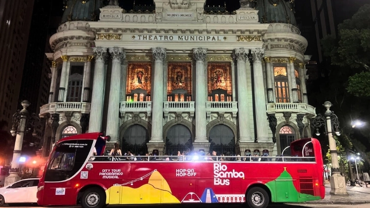 SAMBA BUS - CITY TOUR PANORÁMICO CON SAMBA EN VIVO