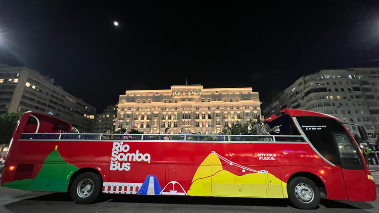 SAMBA BUS - CITY TOUR PANORÁMICO CON SAMBA EN VIVO