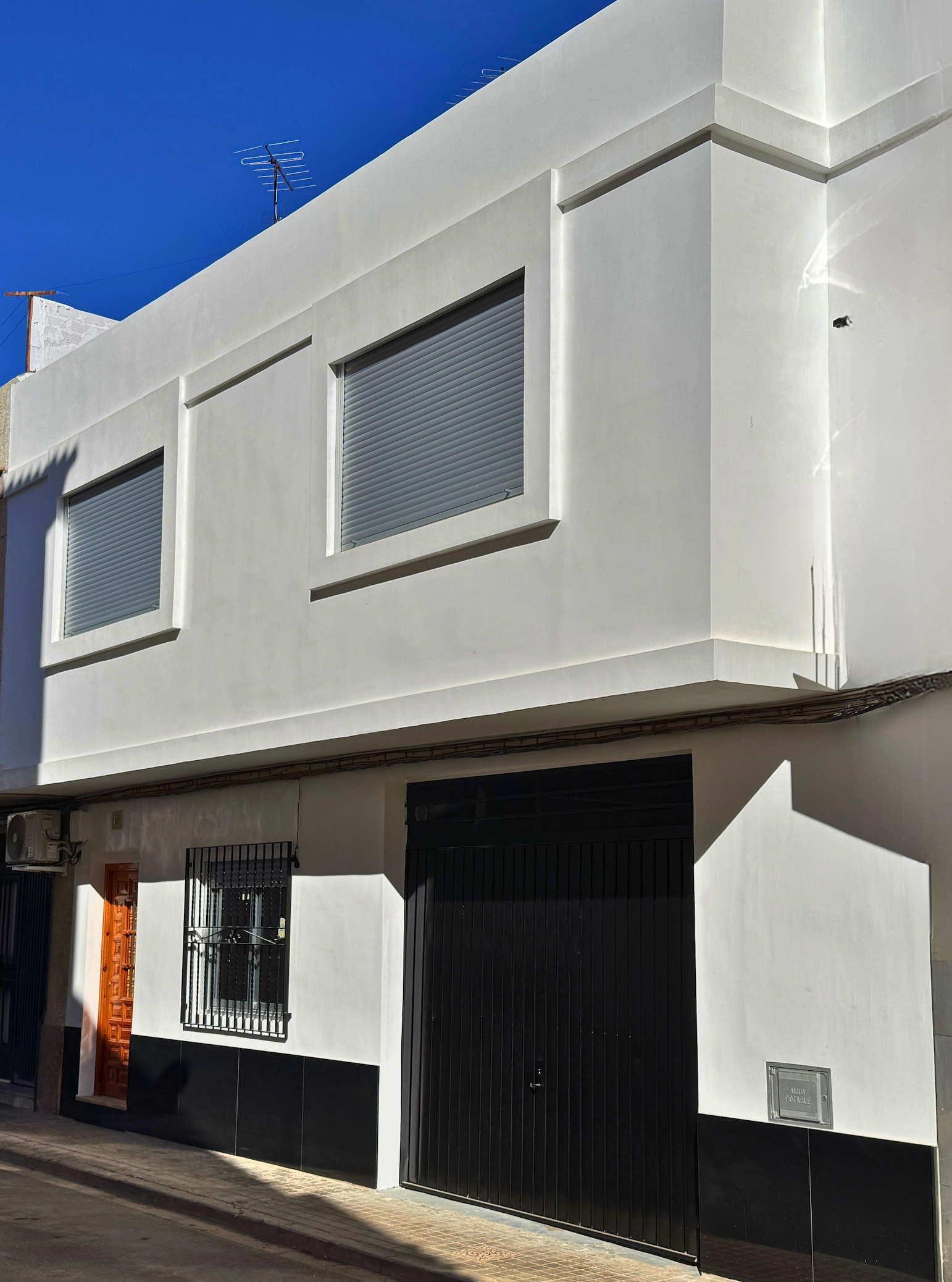 Modern two-story house