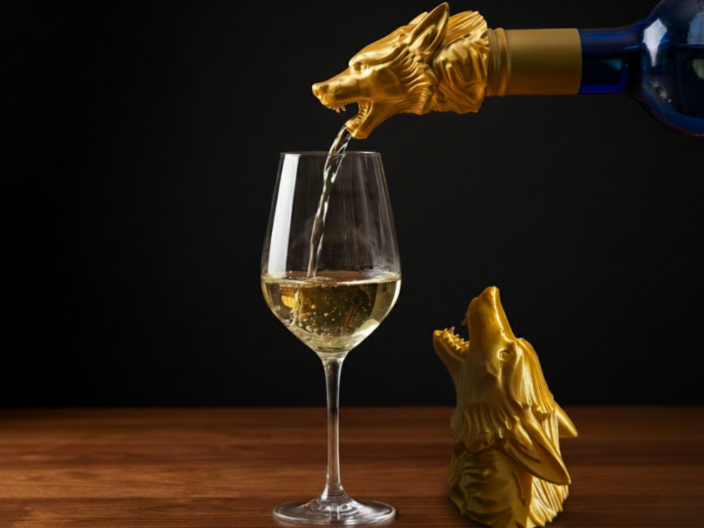 🐺 The Alpha Pour: Wolf Head Bottle Pourer