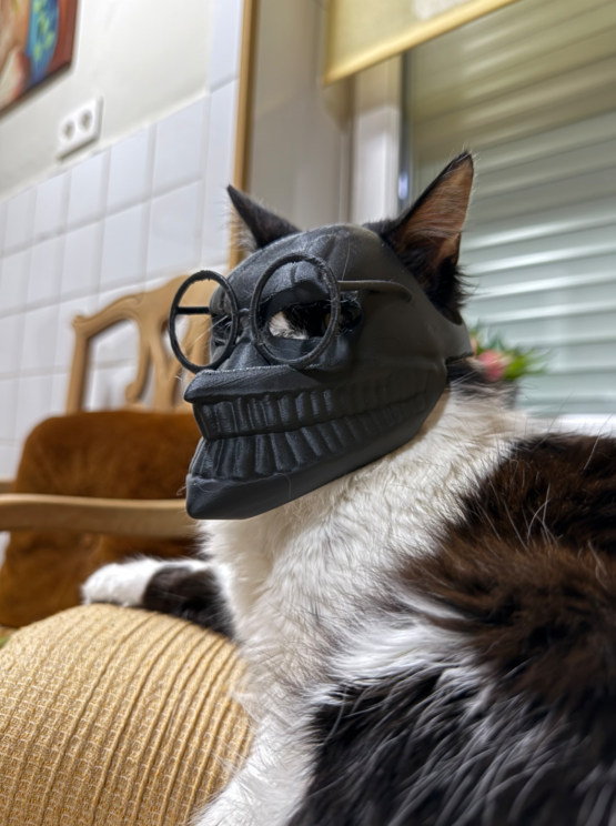 Okarun's Panicked Cat Mask 😨